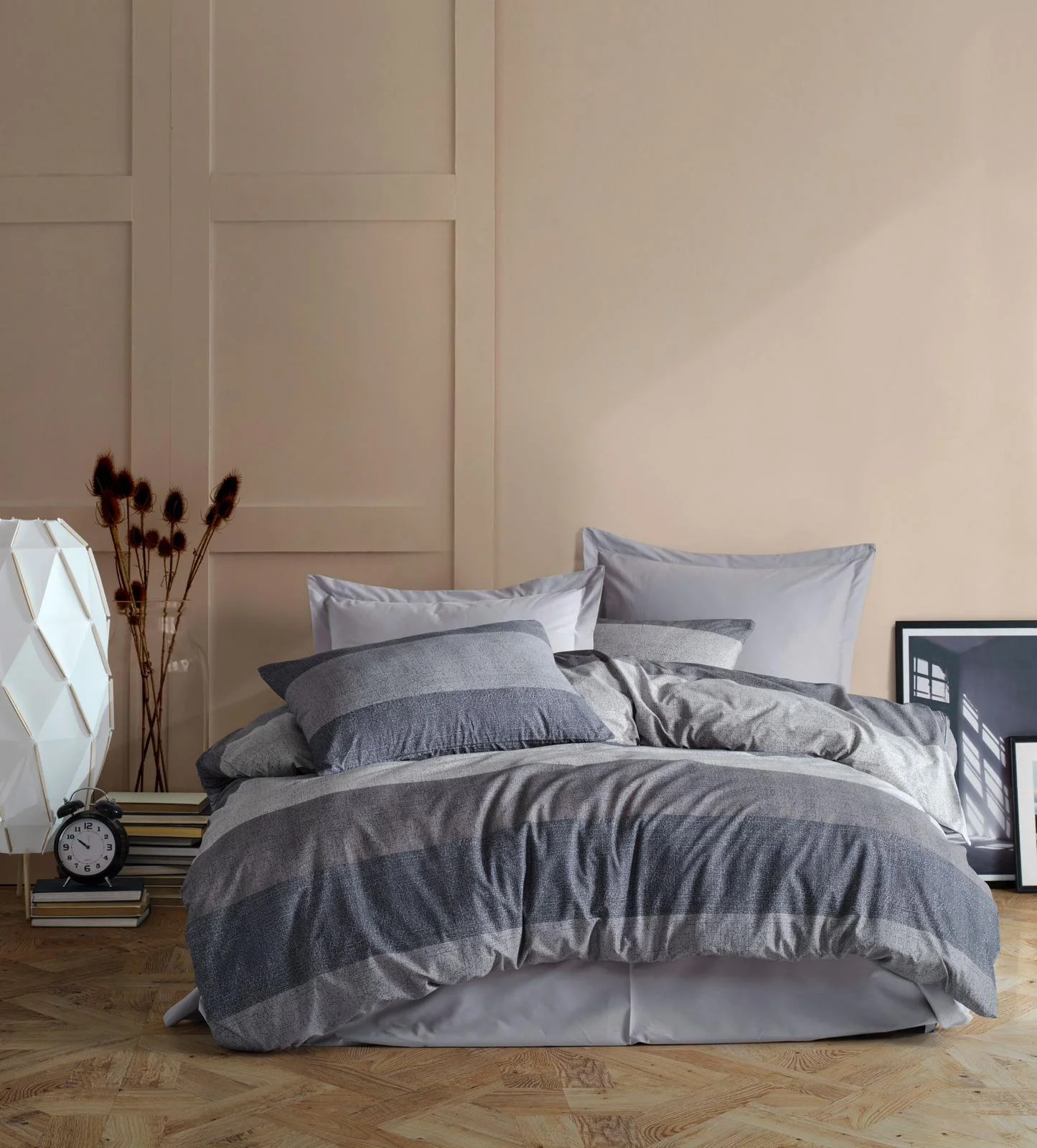 🩶 Soft Line Collection